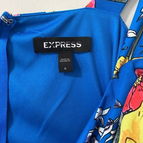 Express Blue Floral Romper - Picture 5 of 7